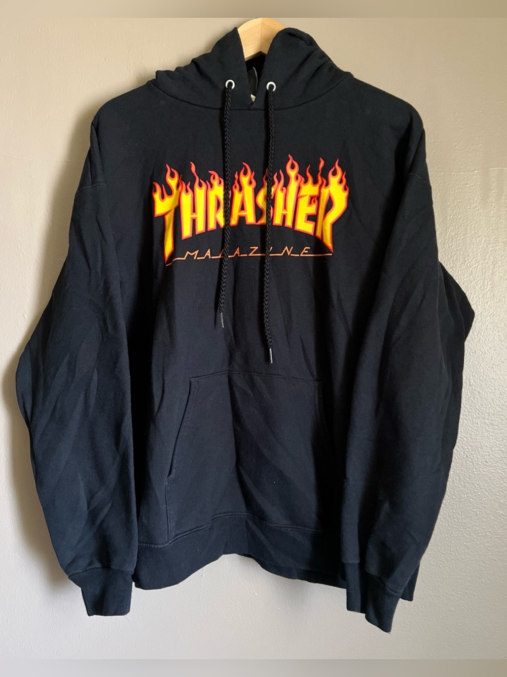 Thrasher Flame Black Skateboarding Pullover Hoodie Medium